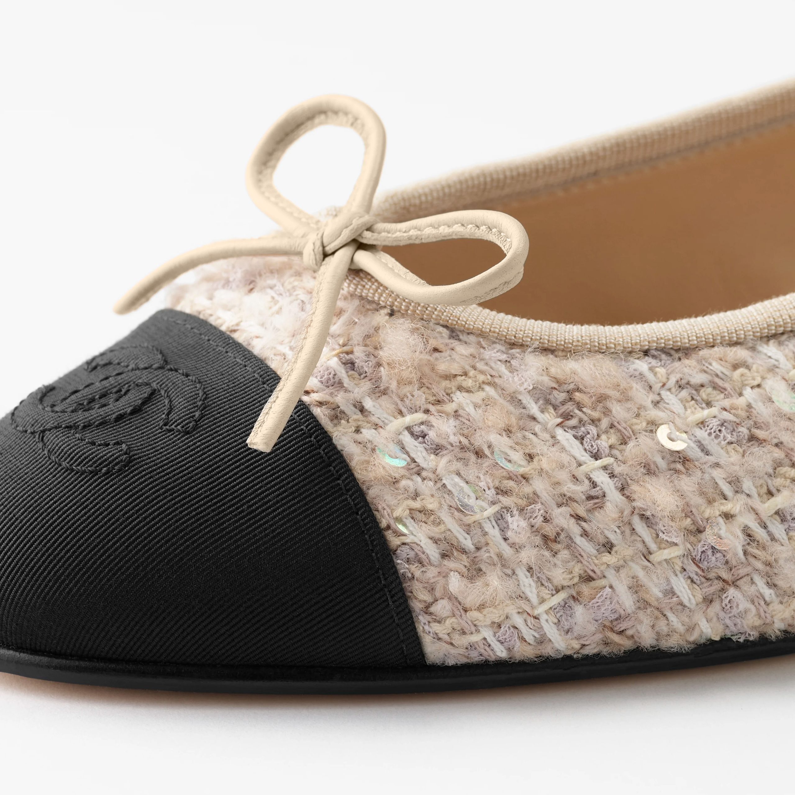 Chanel Twill soft woolen and satin beige, pale yellow, milky white and black flat shoes Ballet Shoes - 图片 3
