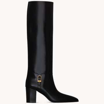 Yves Saint Laurent Sleek leather boots