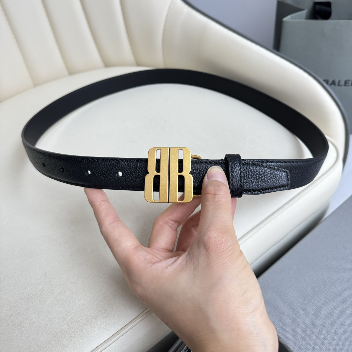 Balenciaga Women's Nano Belt In Black Grained Calfskin With Gold/Silver Hardware 25mm - 图片 6