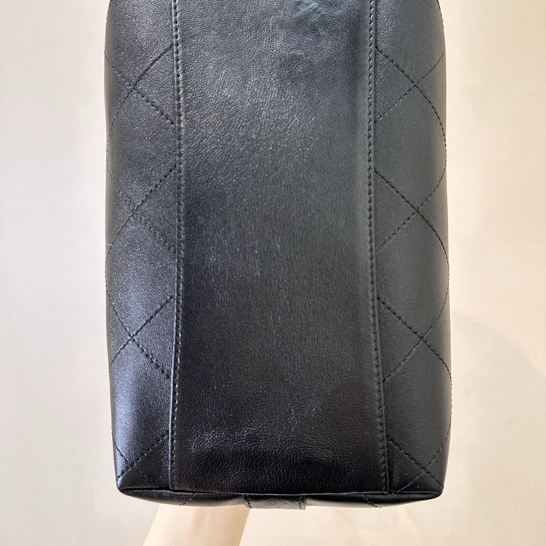 Chanel Black willow bucket Tote Bags Quilted Lambskin Leather shoulder bag - 图片 10