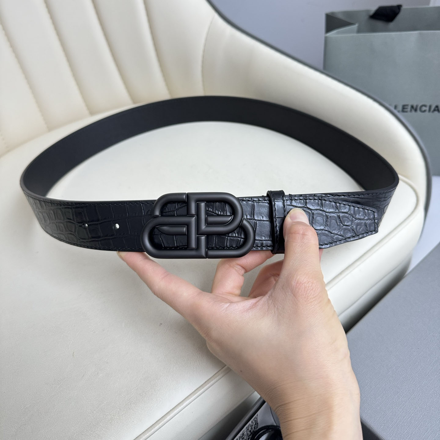 Balenciaga Men's New BB Palladium Buckle Belt In Black Embossed Crocodile Calfskin With Silver/Gold/Matte Black Hardware 35mm - 图片 9