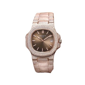 PATEK PHILIPPE-NAUTILUS-ref.5711-1R-001-40mm