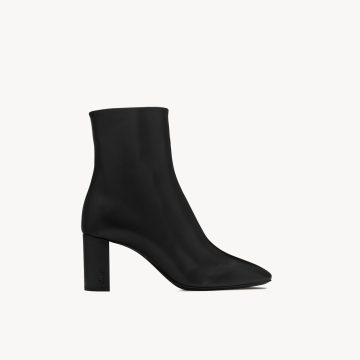 Yves Saint Laurent Sleek leather ankle boots