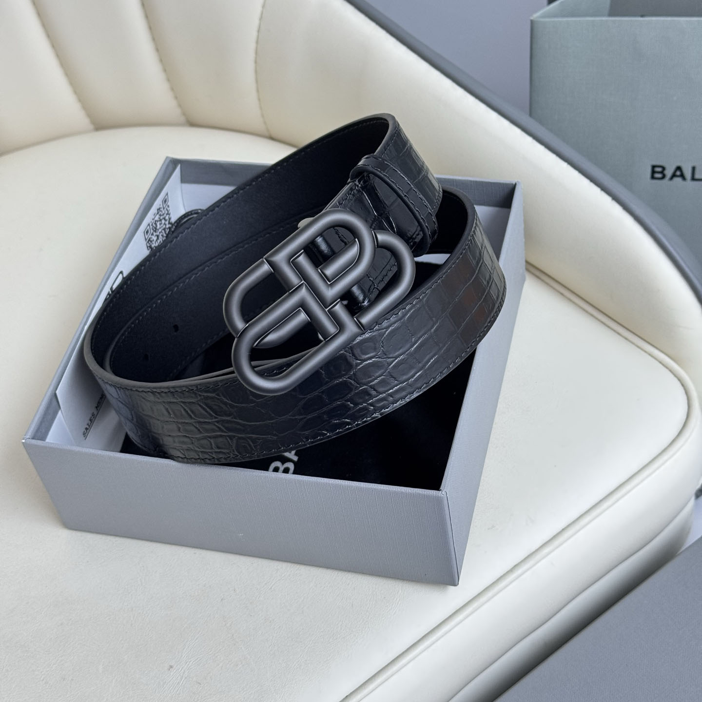 Balenciaga Men's New BB Palladium Buckle Belt In Black Embossed Crocodile Calfskin With Silver/Gold/Matte Black Hardware 35mm - 图片 8