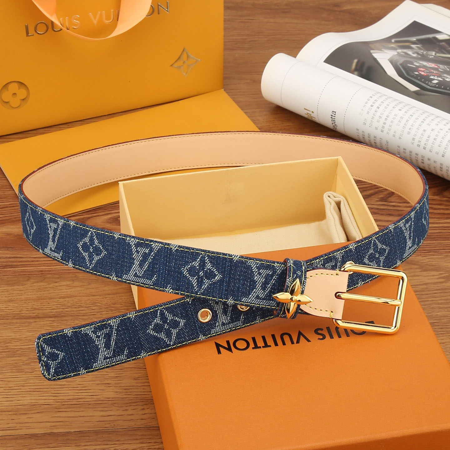 Louis Vuitton Women's Flowergram Ardillon Belt In White/Blue Monogram Canvas With Gold Hardware 30mm - 图片 9