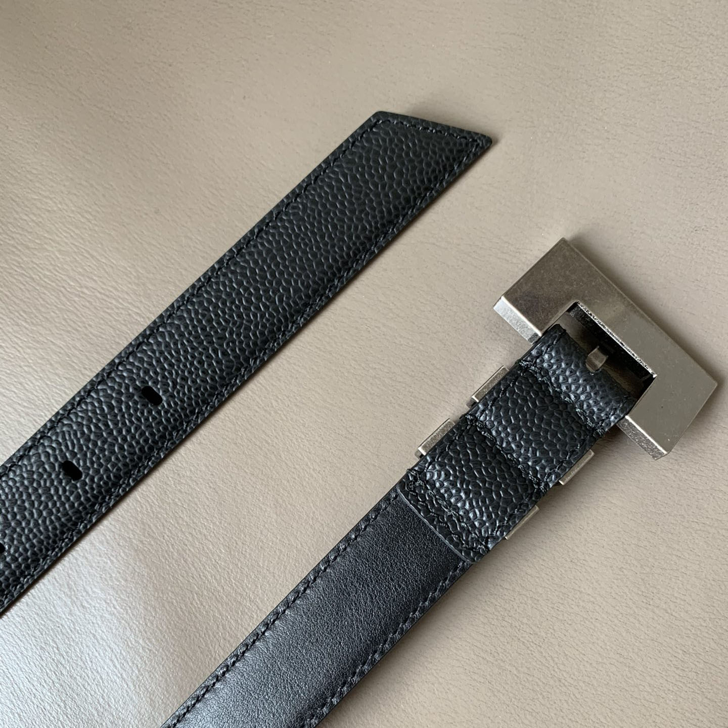 Saint Laurent Carre Rive Gauche Double-Loop Belt In Black Calfskin With Gold/Silver Hardware 25mm - 图片 5