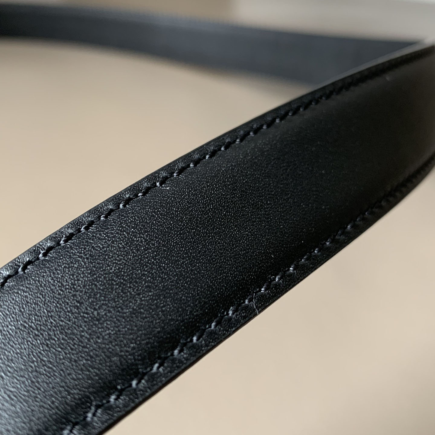 Saint Laurent Paved Buckle Belt In Black Calfskin With Gold/Silver Hardware 25mm - 图片 6