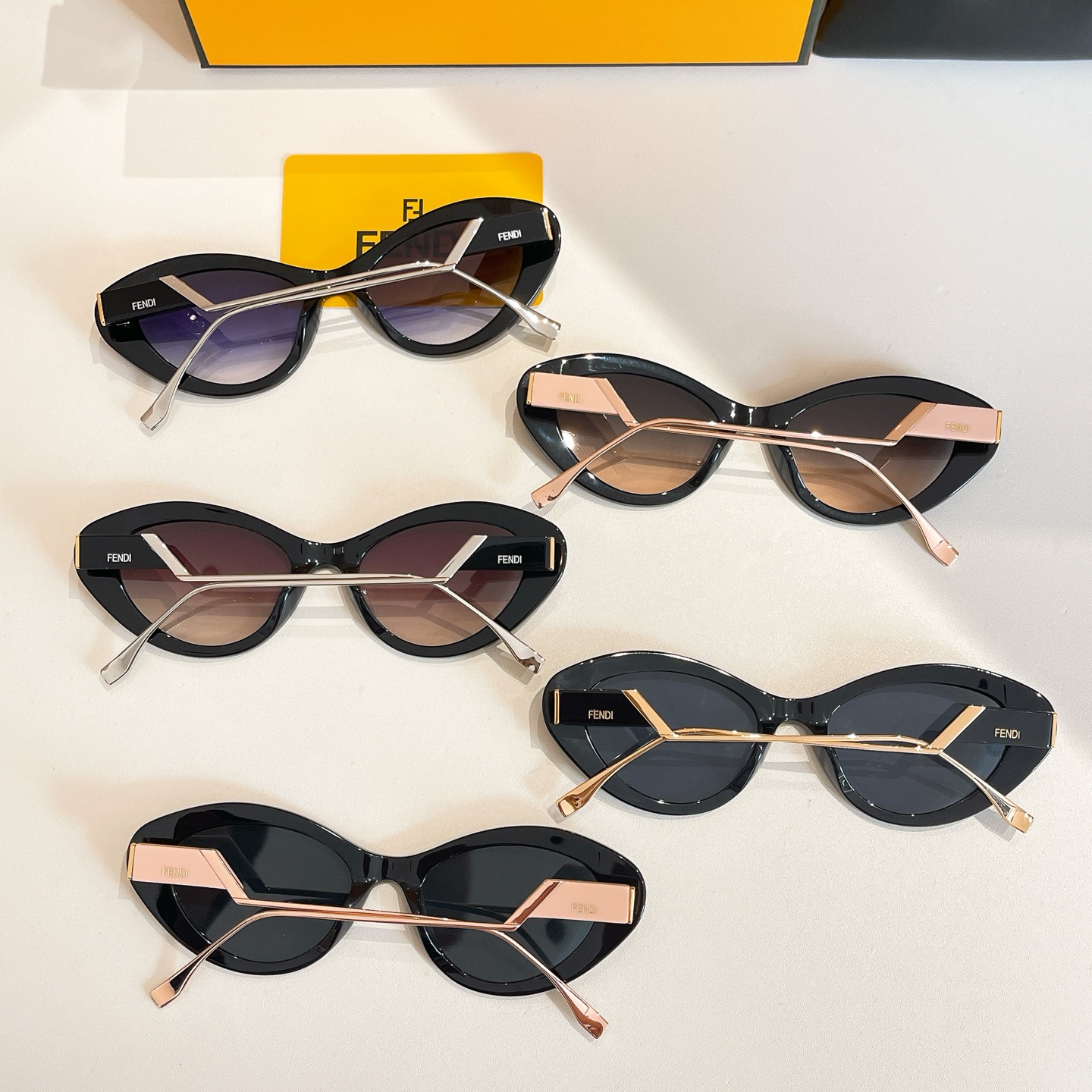 Fendi Cat Eye glasses black gold/black silver/brown rose gold/brown silver/black rose gold color Size 55口19-140 - 图片 7
