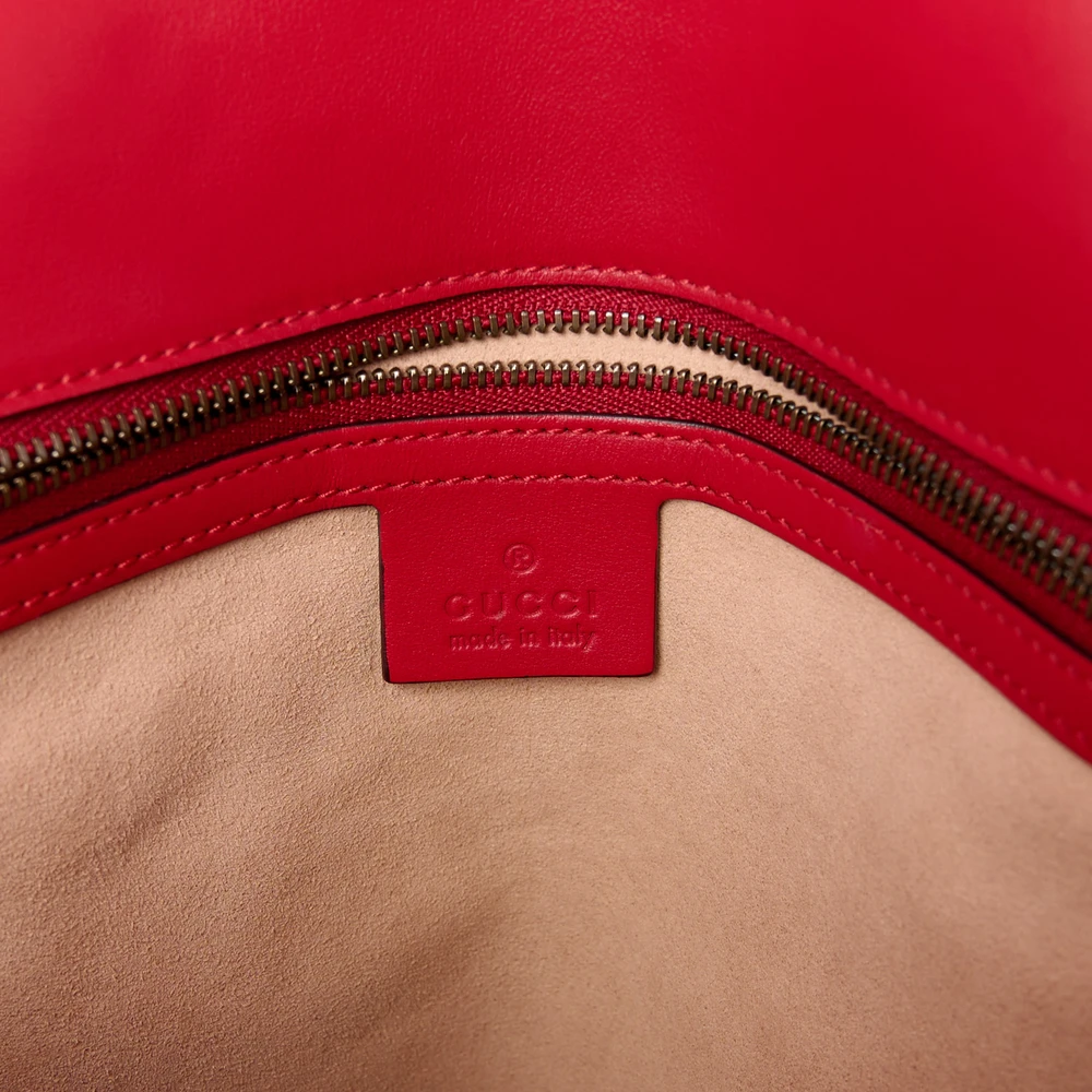 Gucci Large GG Marmont Shoulder Bag Hibiscus Red Calfskin Matelassé Leather Aged Gold Hardware - 图片 2