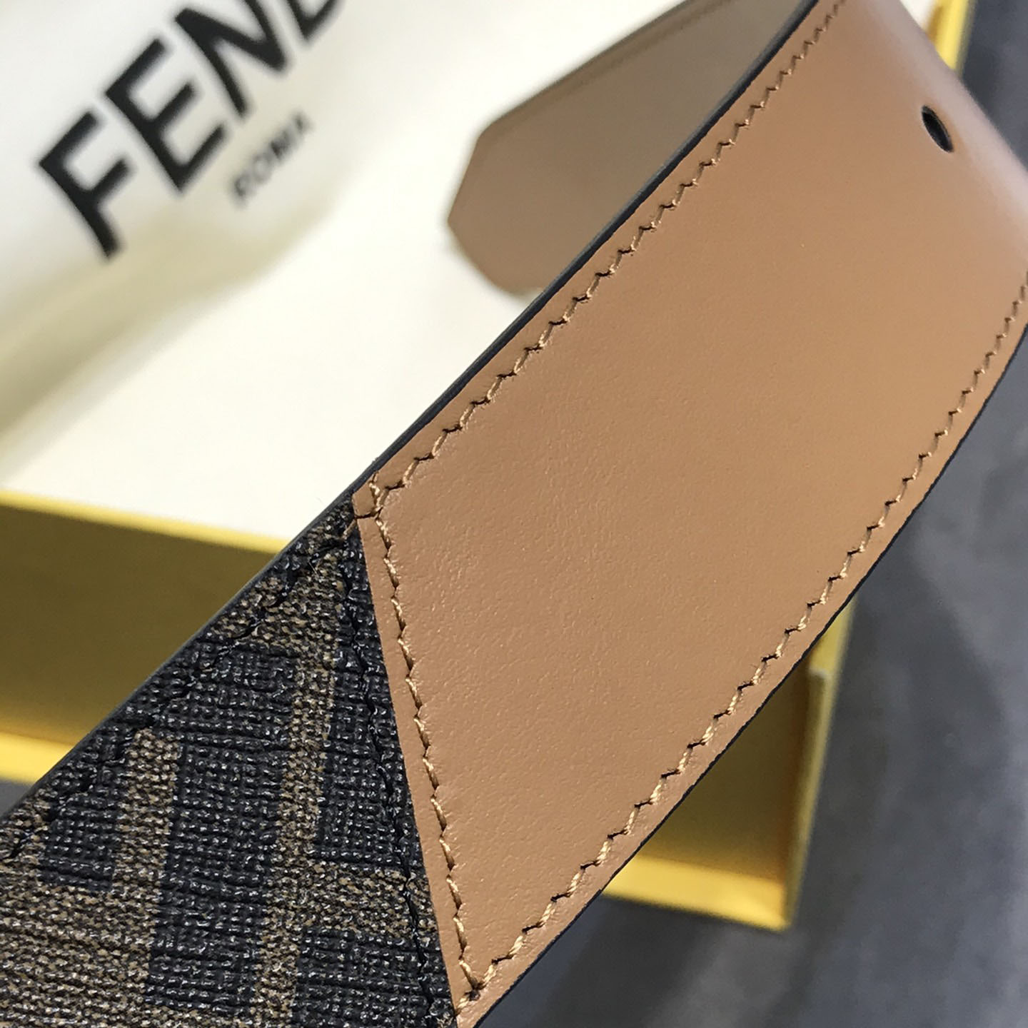 Fendi Men's Square Buckle Belt In Black/Brown Calfskin And Monogram Canvas With Gold/Silver Hardware 35mm - 图片 5