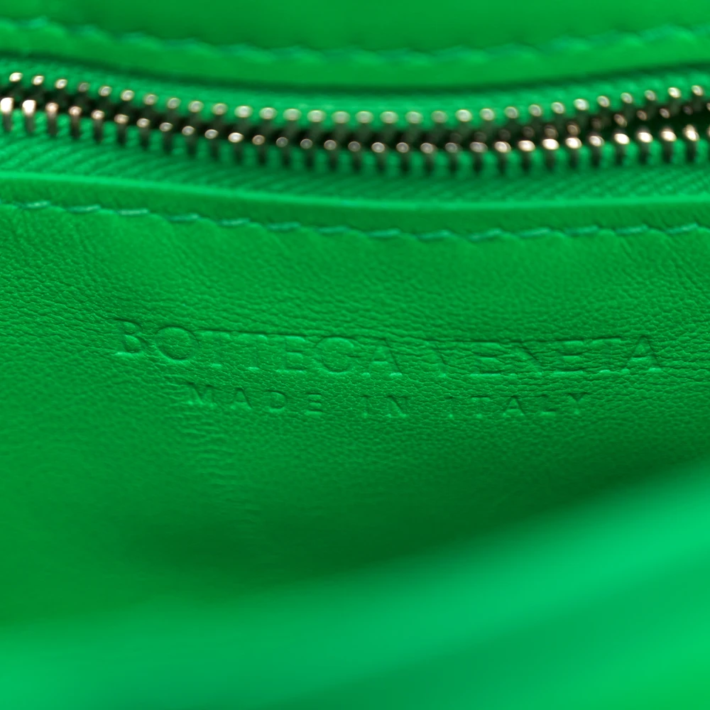 Bottega Veneta Maxi Intreccio Padded Cassette Crossbody Bag Parakeet Nappa Leather Silver Hardware - 图片 2