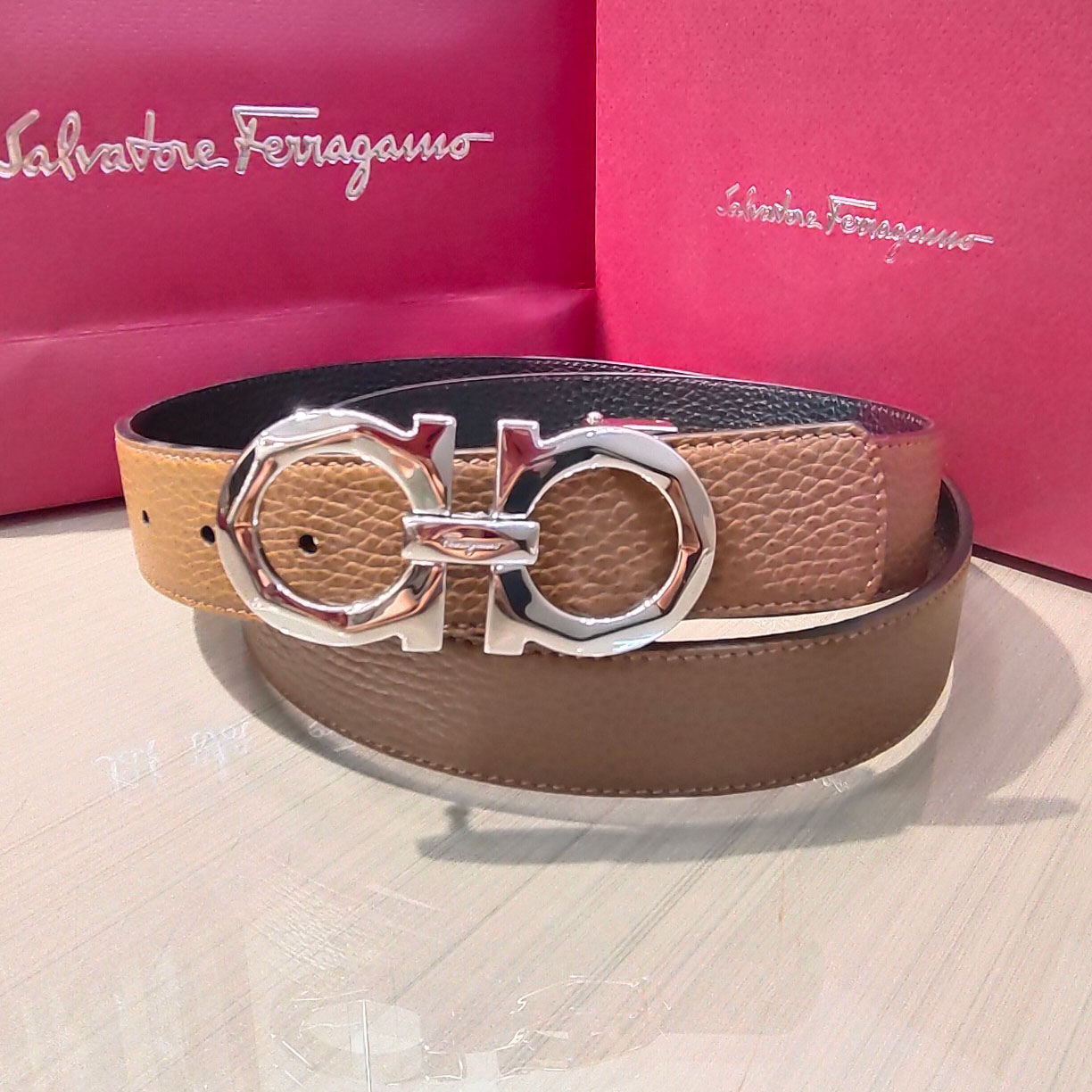 Ferragamo Men's Double Gancini Buckle Reversible Belt In Orange/Black/Brown/Blue Grained Calfskin With Gold/Silver Hardware 35mm - 图片 6
