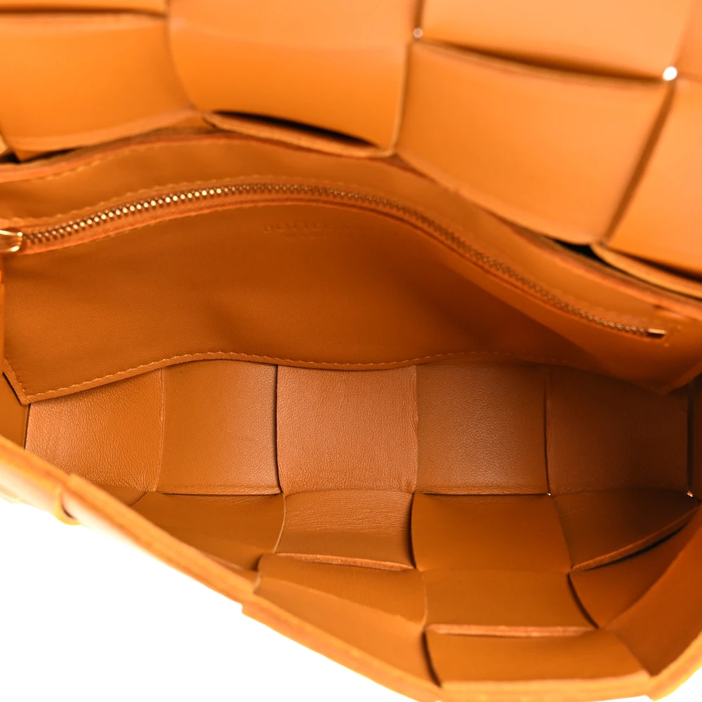 Bottega Veneta Maxi Intrecciato Cassette Crossbody Bag Cob Lambskin Leather - 图片 7