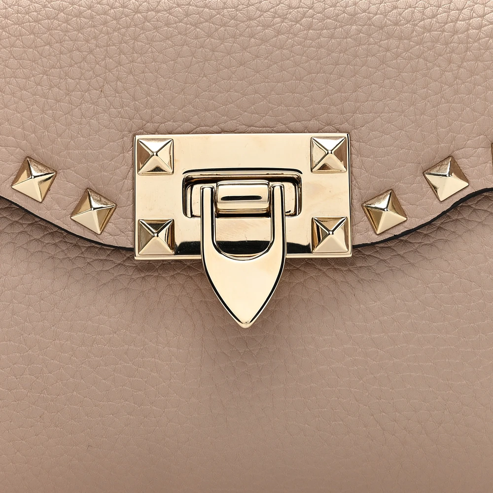 Valentino Garavani Medium Rockstud Flip Lock Shoulder Bag Poudre Pebbled Calfskin Leather - 图片 9