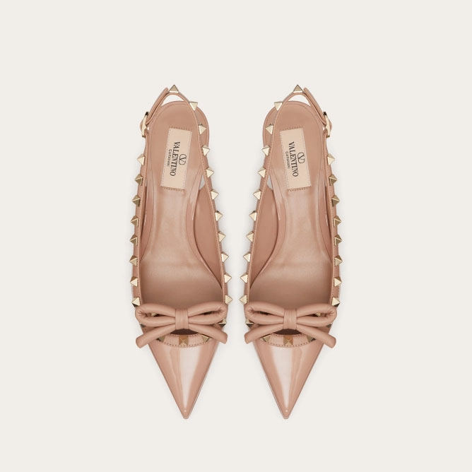 VALENTINO Lace-up heels in patent leather with rivet bow in the same color (heel height: 6cm) - 图片 3