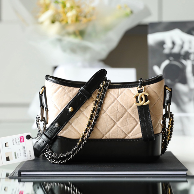 Chanel Apricot with black Bag Quilted Calfskin Leather Shoulder Bags Crossbody Bags - 图片 2