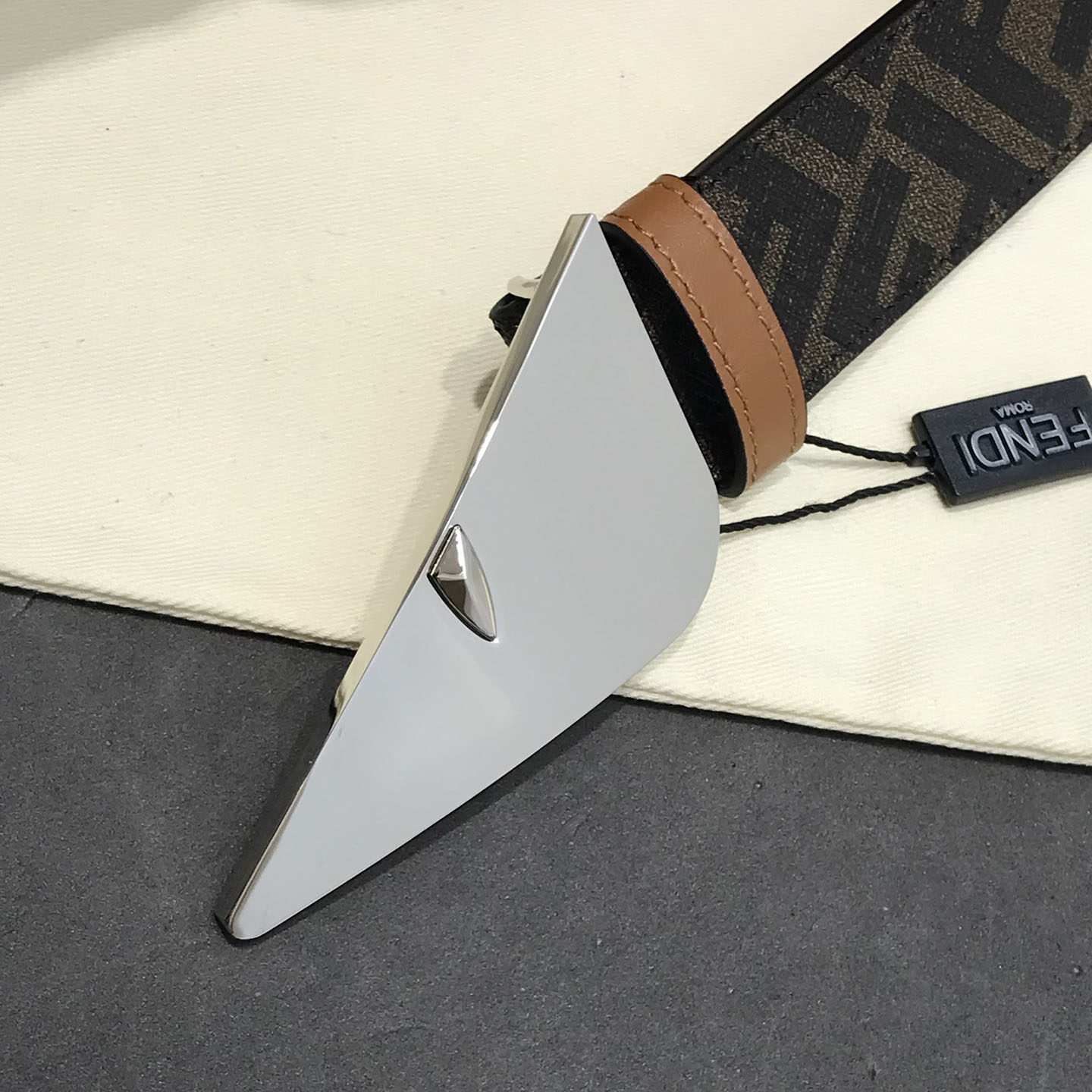Fendi Men's FF Monster Eyes Belt In Brown/Black Saffiano Leather With Gold/Silver Hardware 35mm - 图片 6