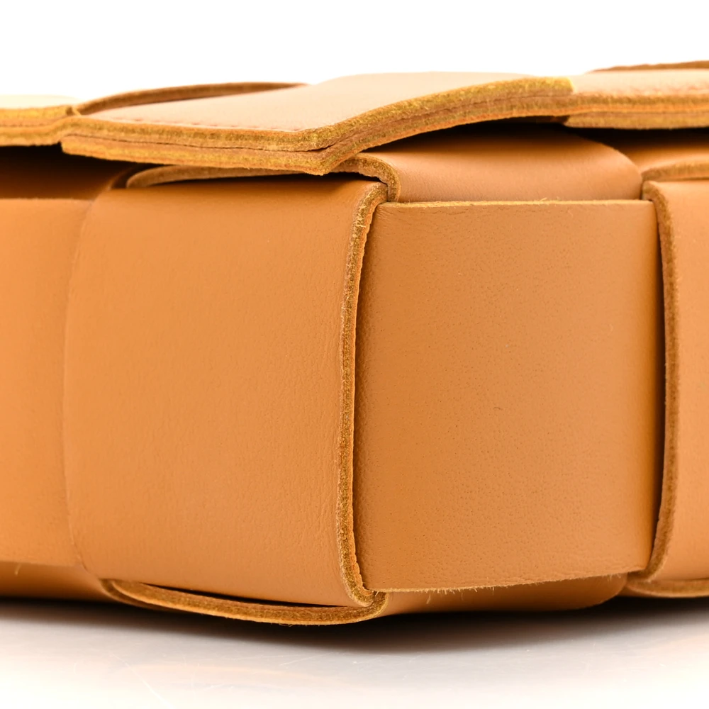 Bottega Veneta Maxi Intrecciato Cassette Crossbody Bag Cob Lambskin Leather - 图片 5