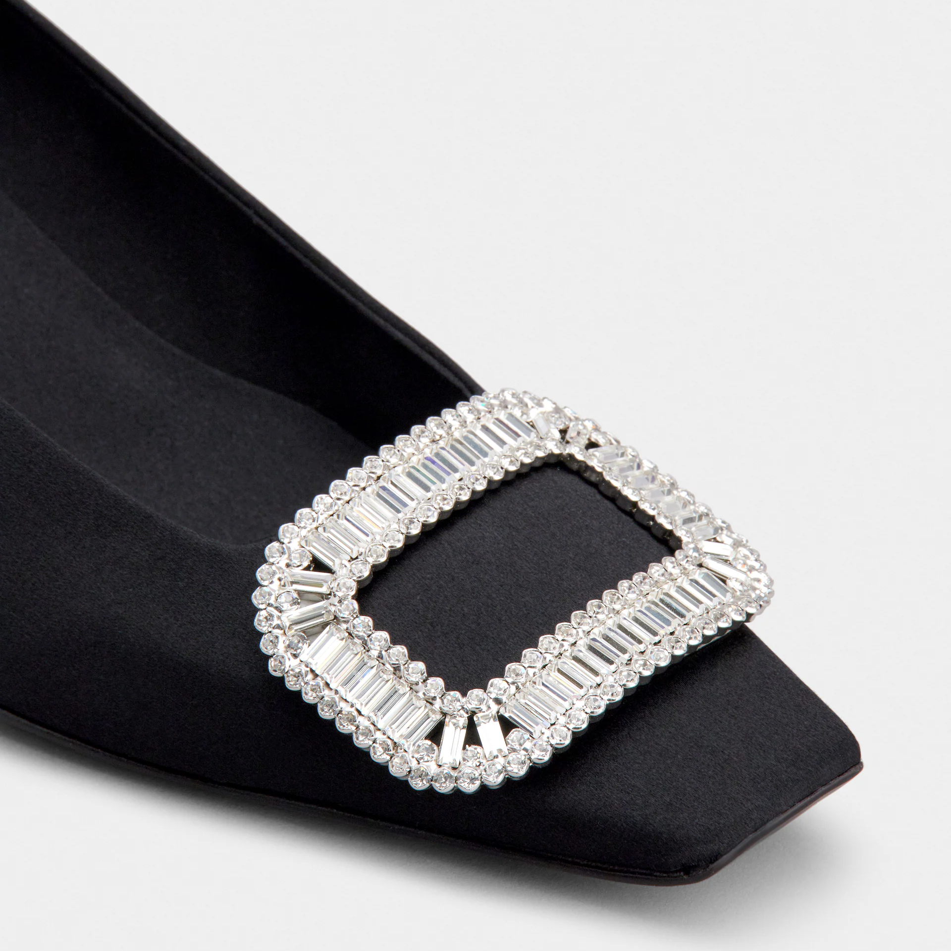 Roger Vivier Belle Vivier Pumps High Heels In Black Satin With Crystal Buckle (Heel Height 4.5cm) - 图片 5
