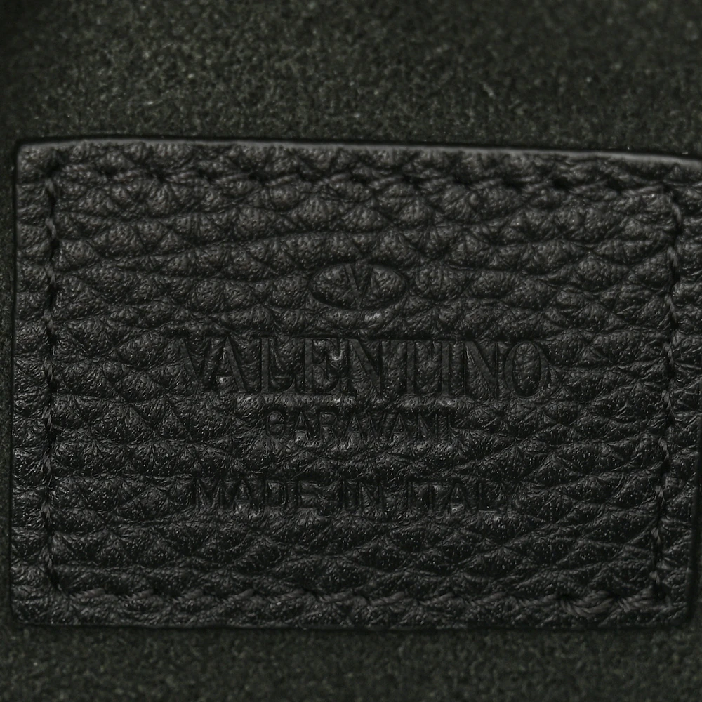 Valentino Garavani Medium Rockstud Envelope Flat Wristlet Pouch Black Pebbled Calfskin Leather Light Gold Hardware - 图片 2