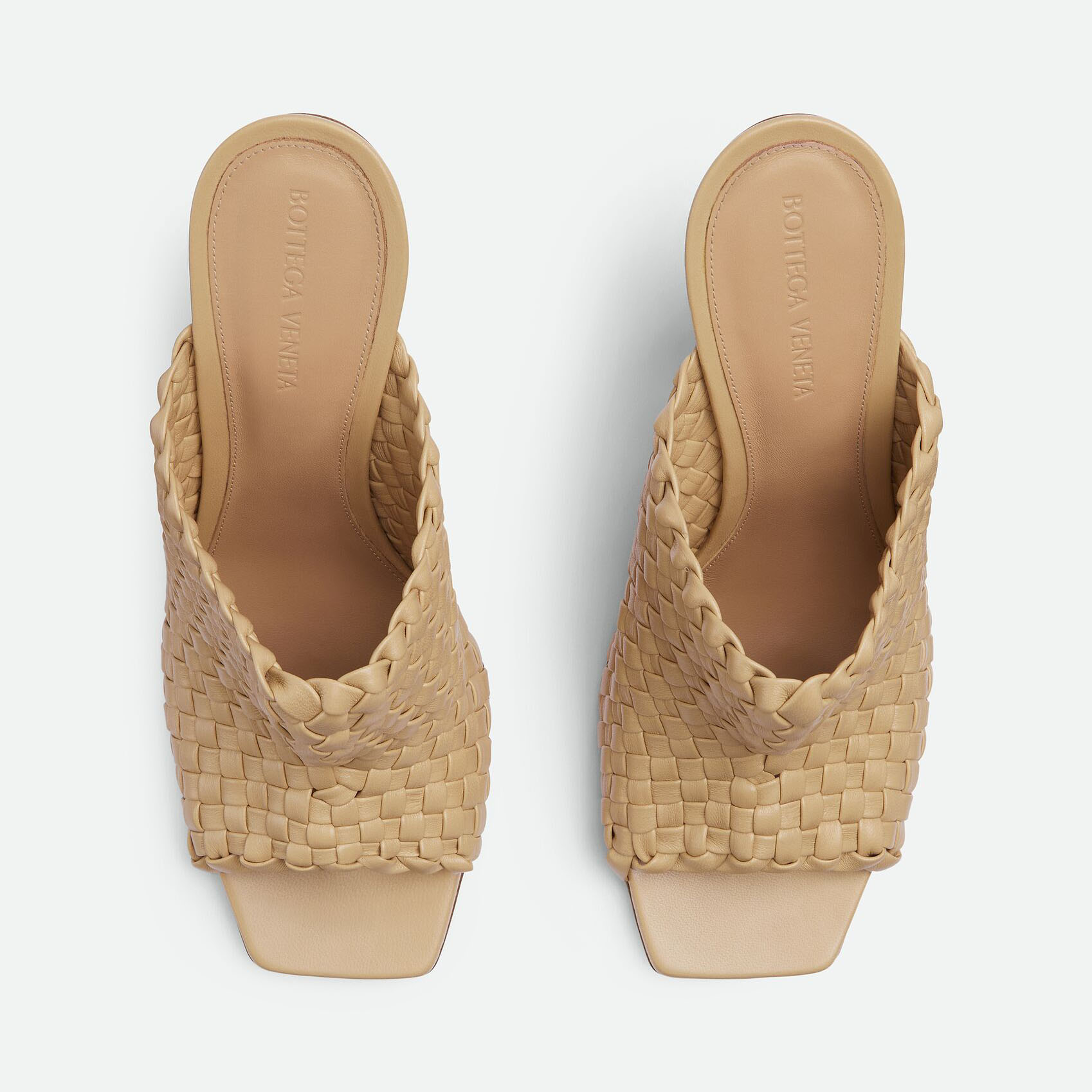 Bottega Veneta Knot Mule In Beige Intrecciato Leather Mule With Gold Finished Metal Knot Heel (Heel Height 9cm) - 图片 4