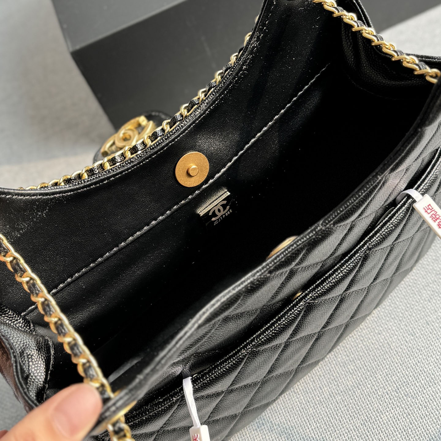 Chanel Black / White Quilted Caviar Leather / Quilted Lambskin Leather Crossbody Bags - 图片 7