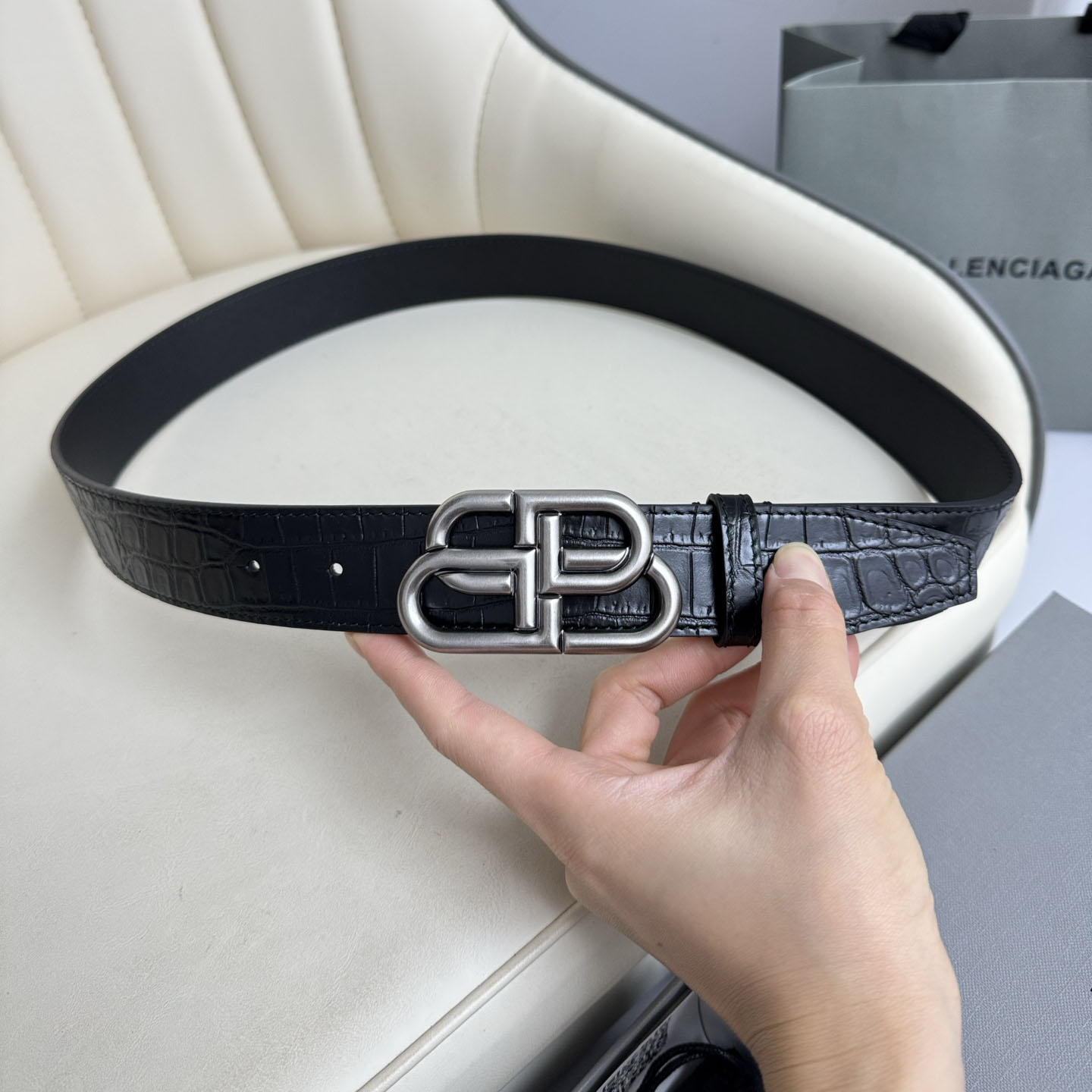 Balenciaga Men's New BB Palladium Buckle Belt In Black Embossed Crocodile Calfskin With Silver/Gold/Matte Black Hardware 35mm - 图片 2