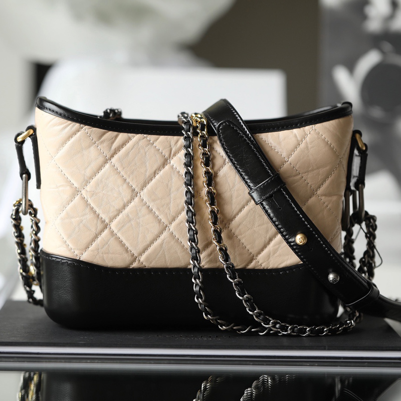 Chanel Apricot with black Bag Quilted Calfskin Leather Shoulder Bags Crossbody Bags - 图片 3