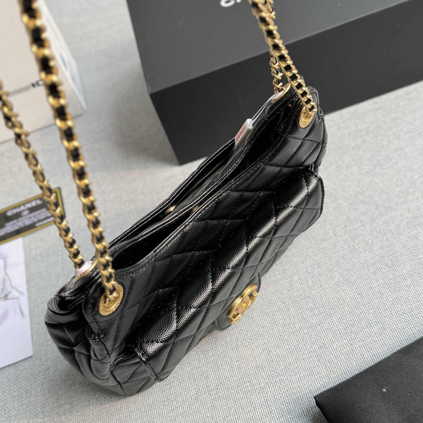 Chanel Black / White Quilted Caviar Leather / Quilted Lambskin Leather Crossbody Bags - 图片 6
