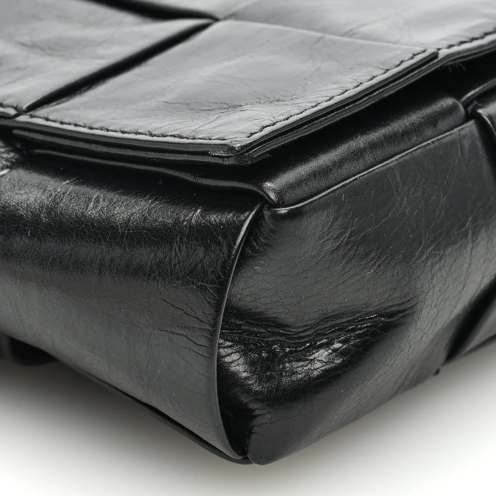 Bottega Veneta Small Intreccio Cassette Belt Bag Black Paper Calfskin Leather - 图片 4