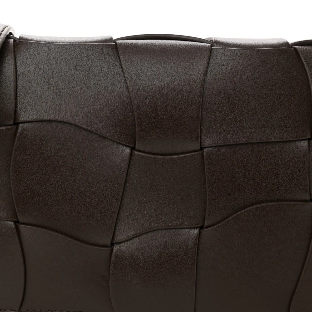 Bottega Veneta Maxi Intrecciato Cassette Crossbody Bag Oxblood Lambskin Leather - 图片 8