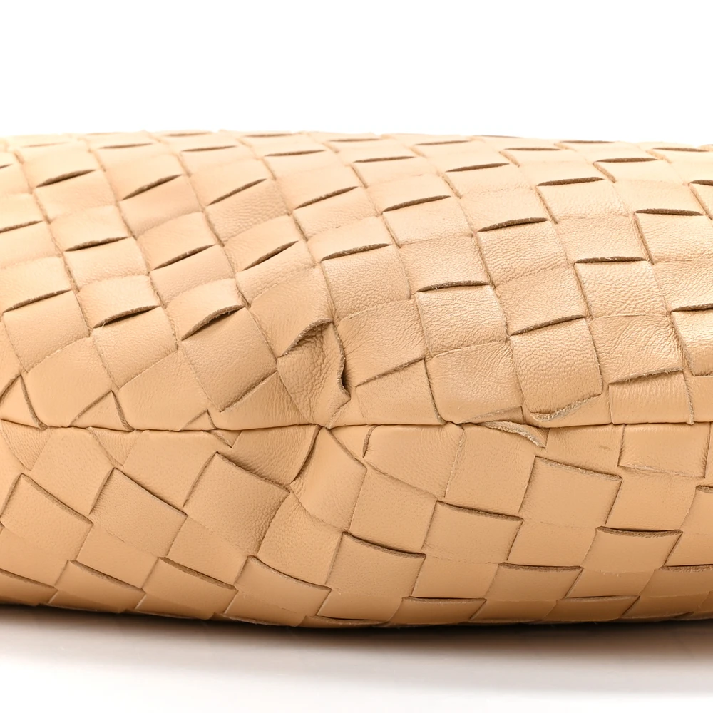 Bottega Veneta Maxi Intrecciato Teen Jodie Hobo Almond Nappa Leather - 图片 5