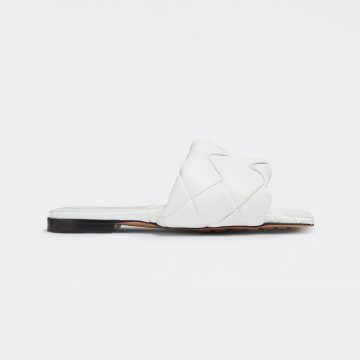 Bottega Veneta Lido Flat Sandal In White Intrecciato Leather Flat Sandal