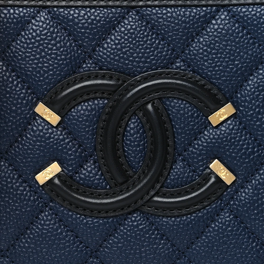 Chanel CC Filigree Vanity Case Small Navy/Black Quilted Caviar Leather Gold Hardware - 图片 8