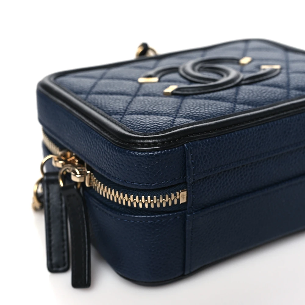 Chanel CC Filigree Vanity Case Small Navy/Black Quilted Caviar Leather Gold Hardware - 图片 4