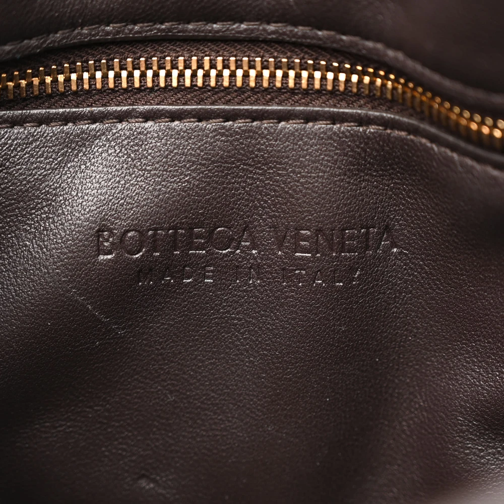 Bottega Veneta Maxi Intrecciato Padded Cassette Crossbody Bag Fondente Nappa Leather - 图片 2