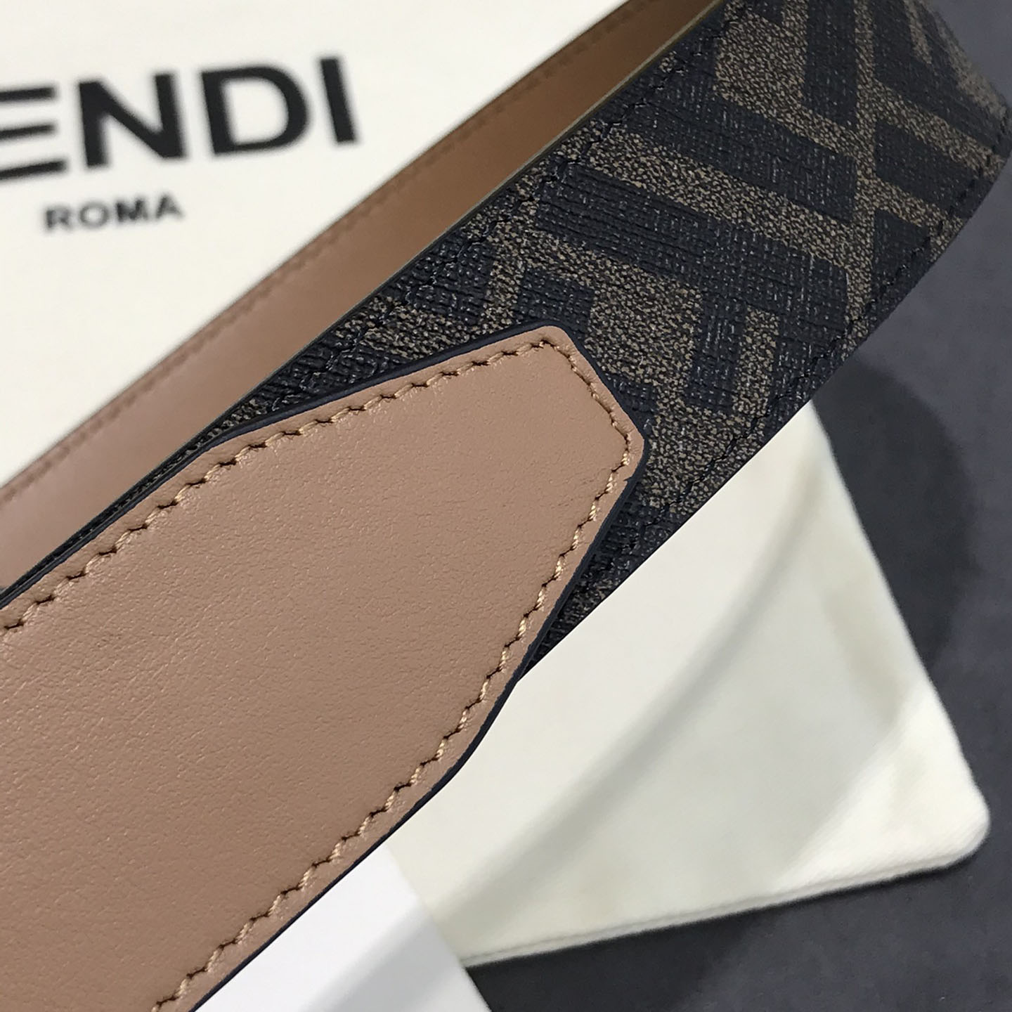 Fendi Men's FF Monster Eyes Belt In Brown/Black Saffiano Leather With Gold/Silver Hardware 35mm - 图片 8