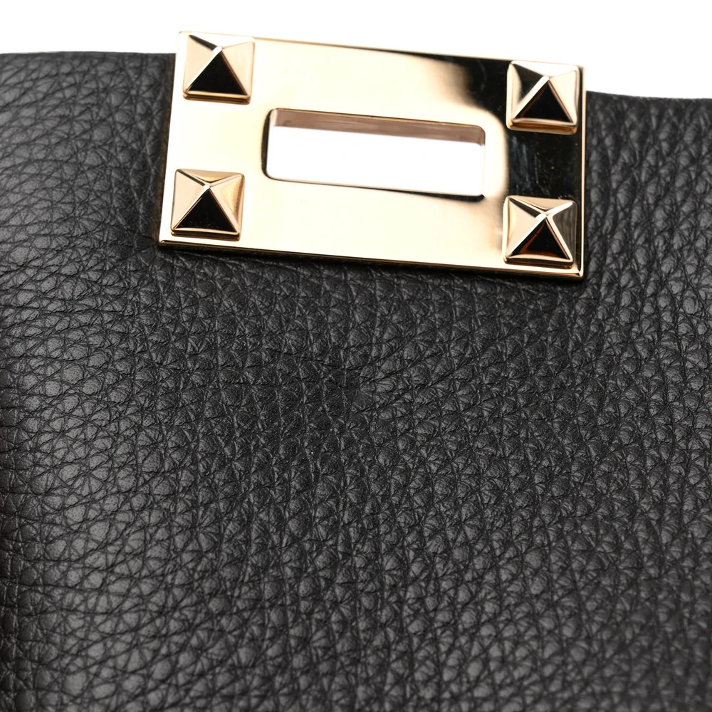 Valentino Garavani Medium Rockstud Tote Black/Rose Quartz Grainy Calfskin Leather Gold Hardware - 图片 9