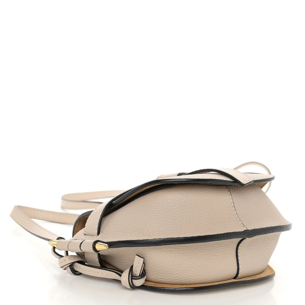 Loewe Gate Crossbody Bag Mini Light Oat Grained Calfskin Leather - 图片 6