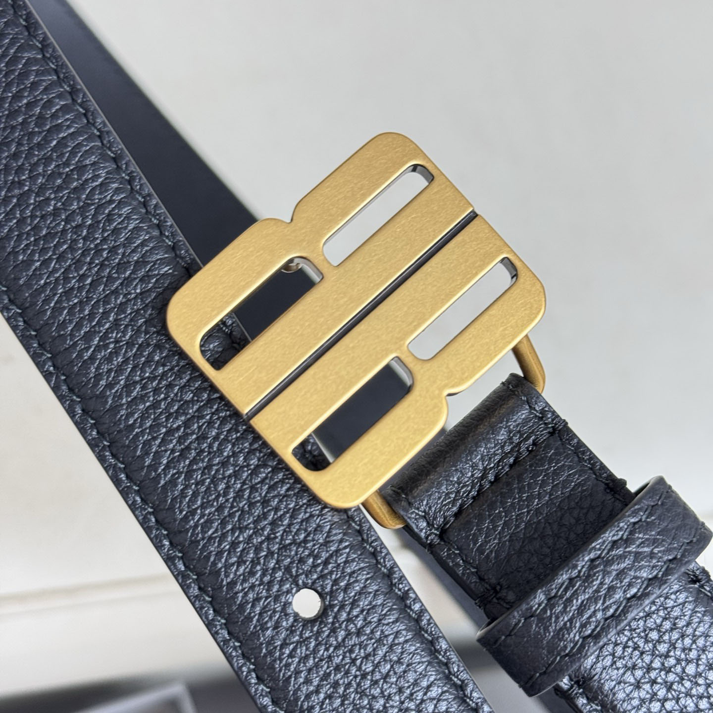 Balenciaga Women's Nano Belt In Black Grained Calfskin With Gold/Silver Hardware 25mm - 图片 8