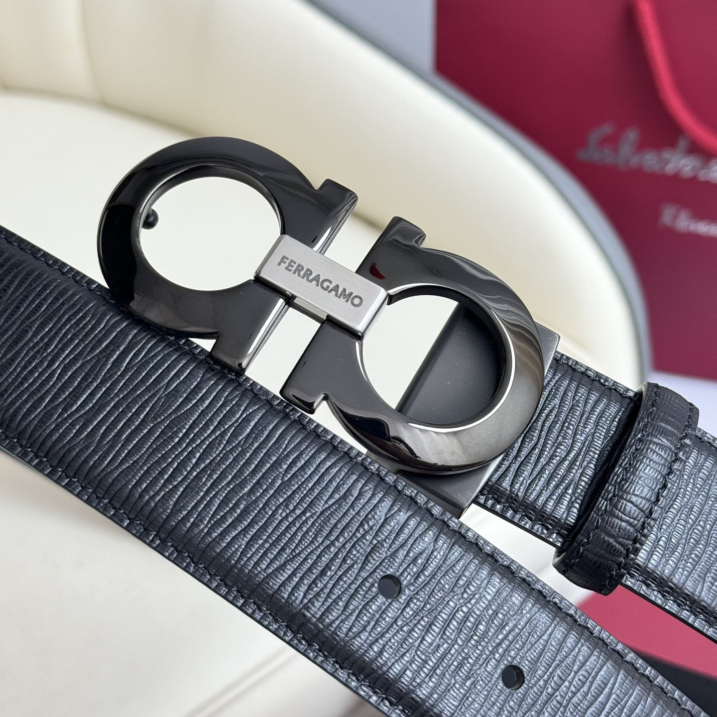 Ferragamo Men's Double Gancini Buckle Reversible Belt In Black Calfskin With Gold/Silver/Black Hardware 35mm - 图片 10