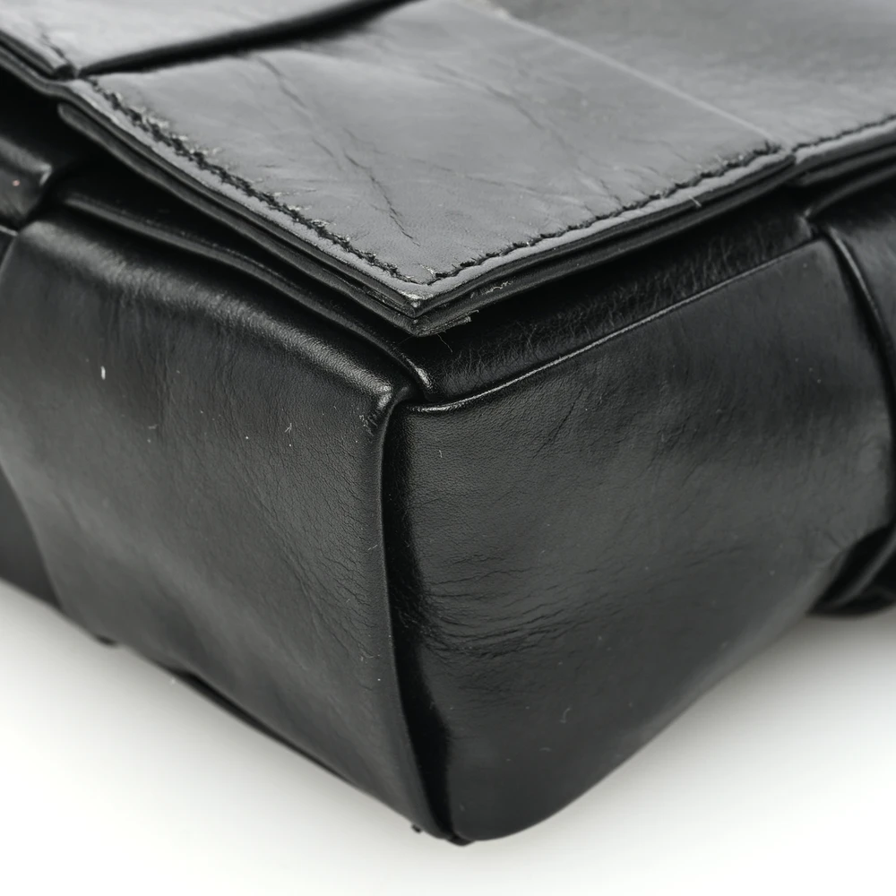 Bottega Veneta Small Intreccio Cassette Belt Bag Black Paper Calfskin Leather - 图片 5