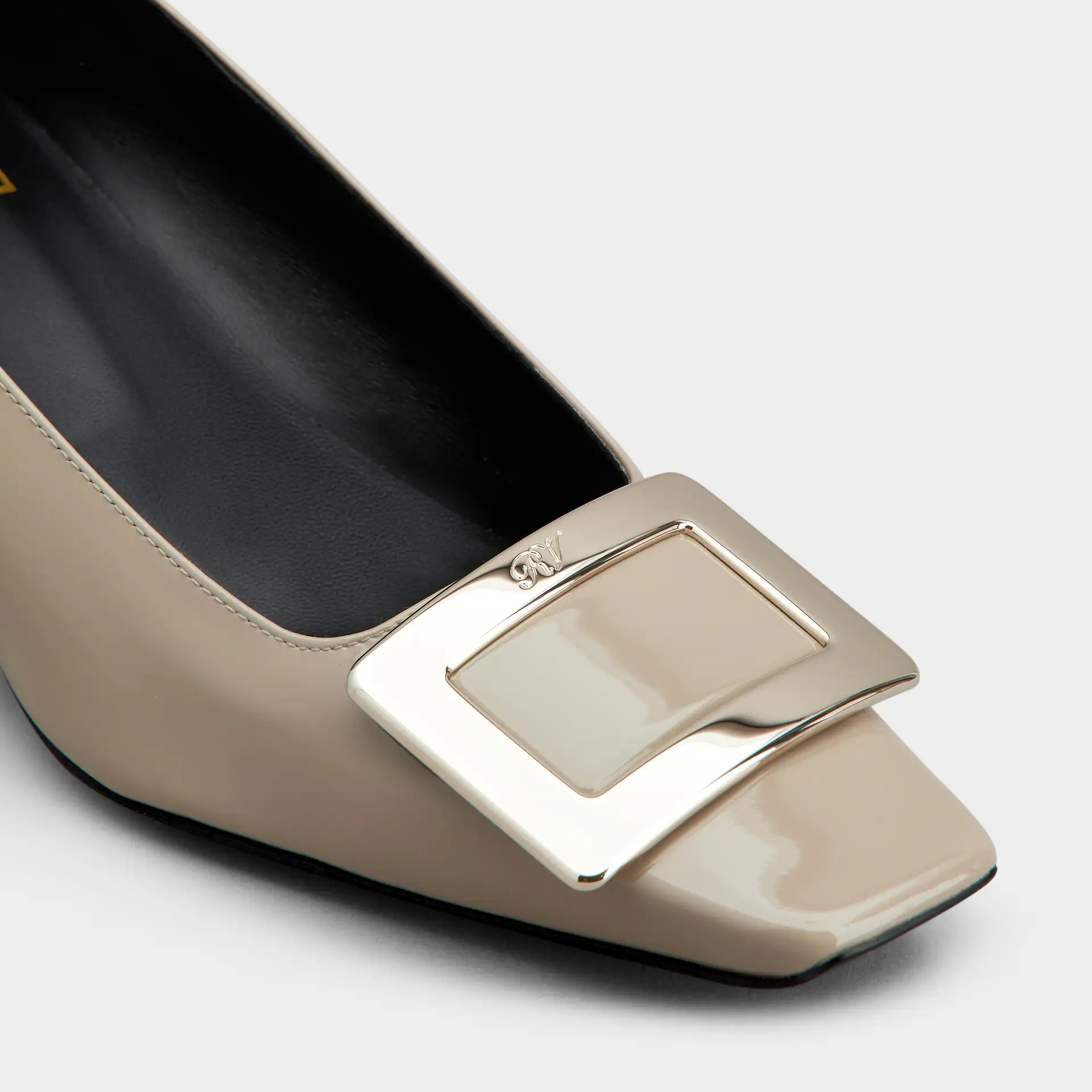 Roger Vivier Belle Vivier Pumps High Heels In Beige Patent Leather With Metal Buckle (Heel Height 4.5cm) - 图片 5