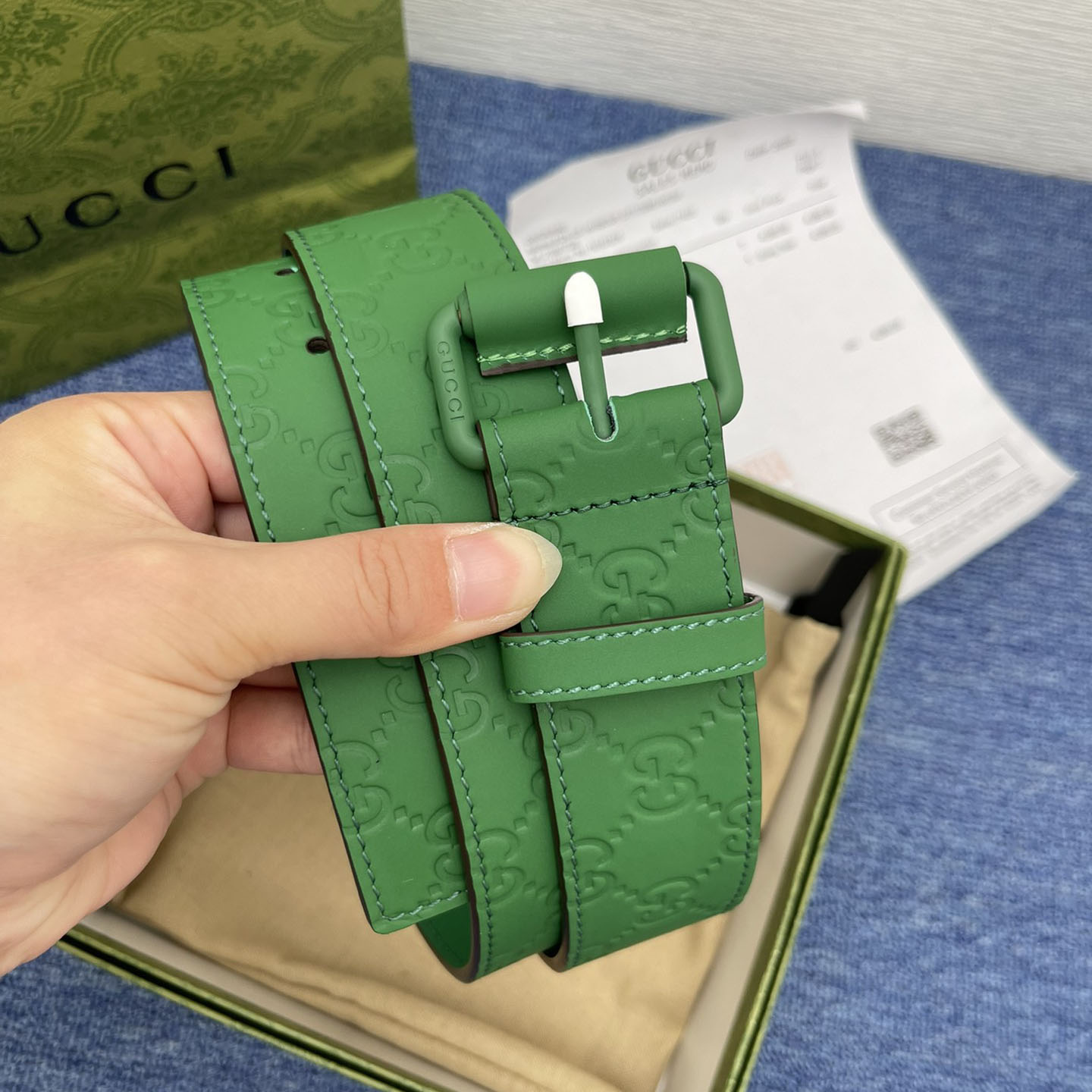 Gucci Men's Square Buckle Belt In Green/Black Rubber-Effect GG Leather With Green/Black Hardware 40mm - 图片 2