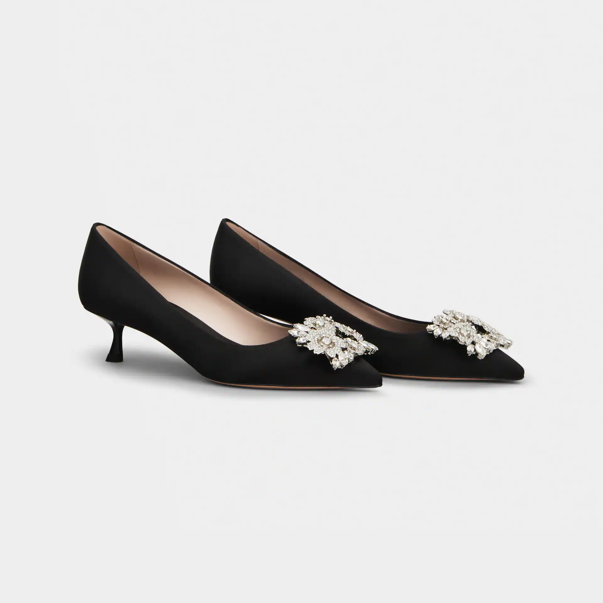 Roger Vivier Efflorescence Pumps High Heels In Black Satin With Crystal Buckle (Heel Height 4.5cm) - 图片 2