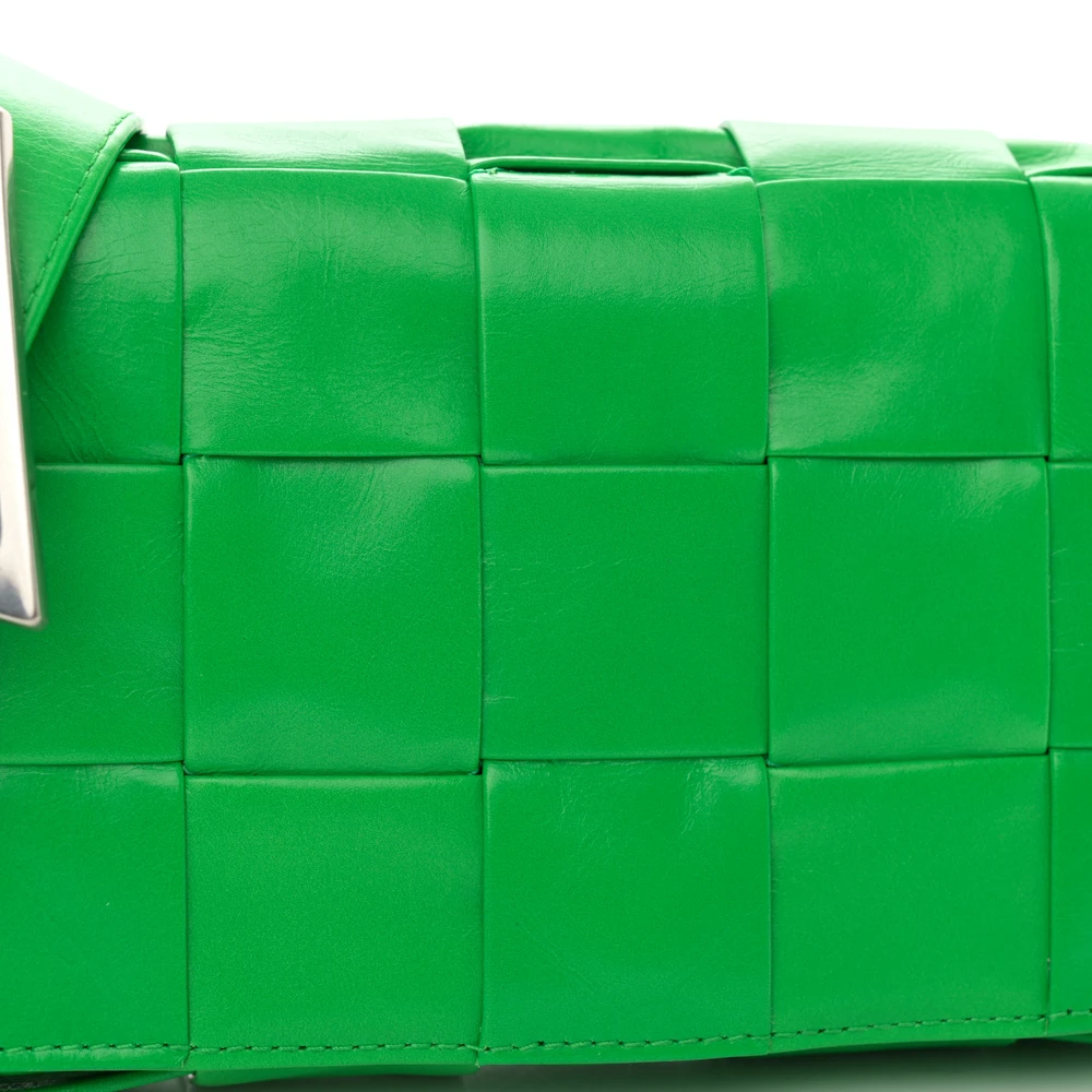Bottega Veneta Maxi Intrecciato Small Cassette Crossbody Bag Grass Paper Calfskin Leather - 图片 8