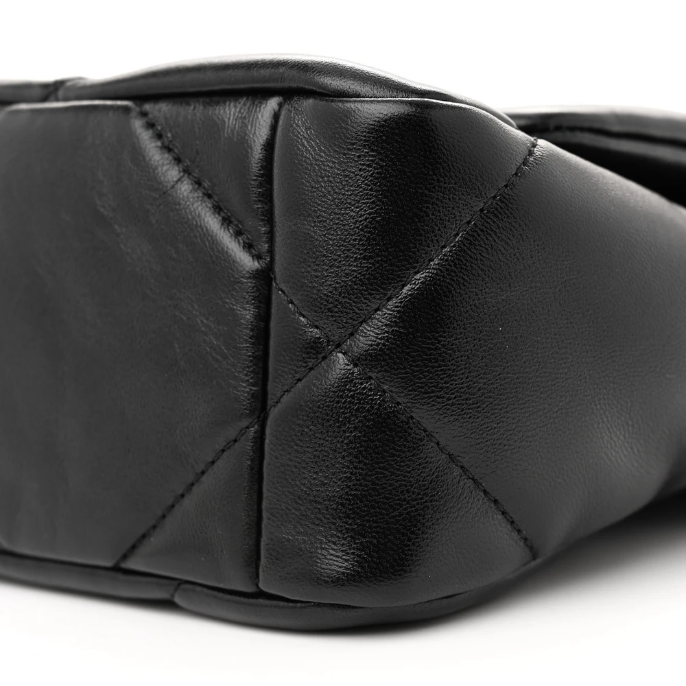Chanel 19 Medium Flap Bag – Quilted Lambskin Silver Hardware - 图片 5