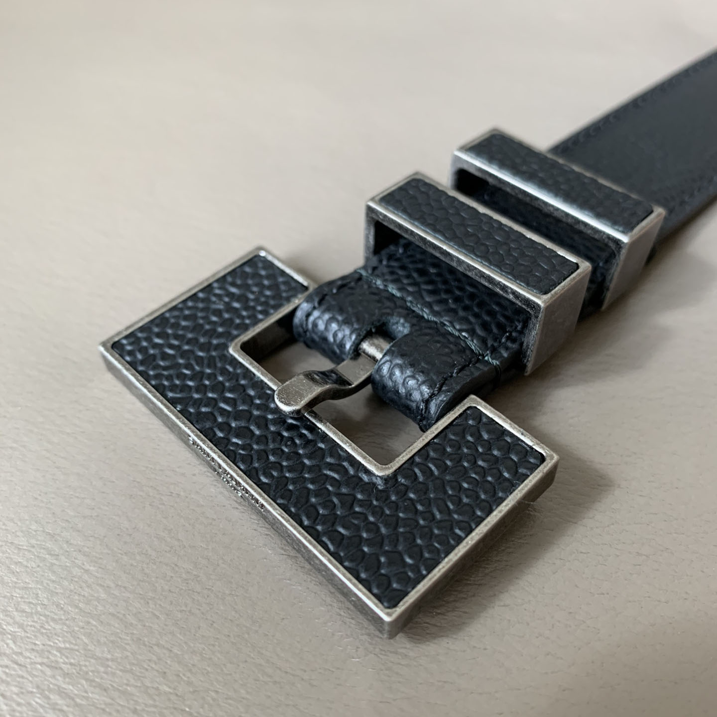 Saint Laurent Carre Rive Gauche Double-Loop Belt In Black Calfskin With Gold/Silver Hardware 25mm - 图片 6