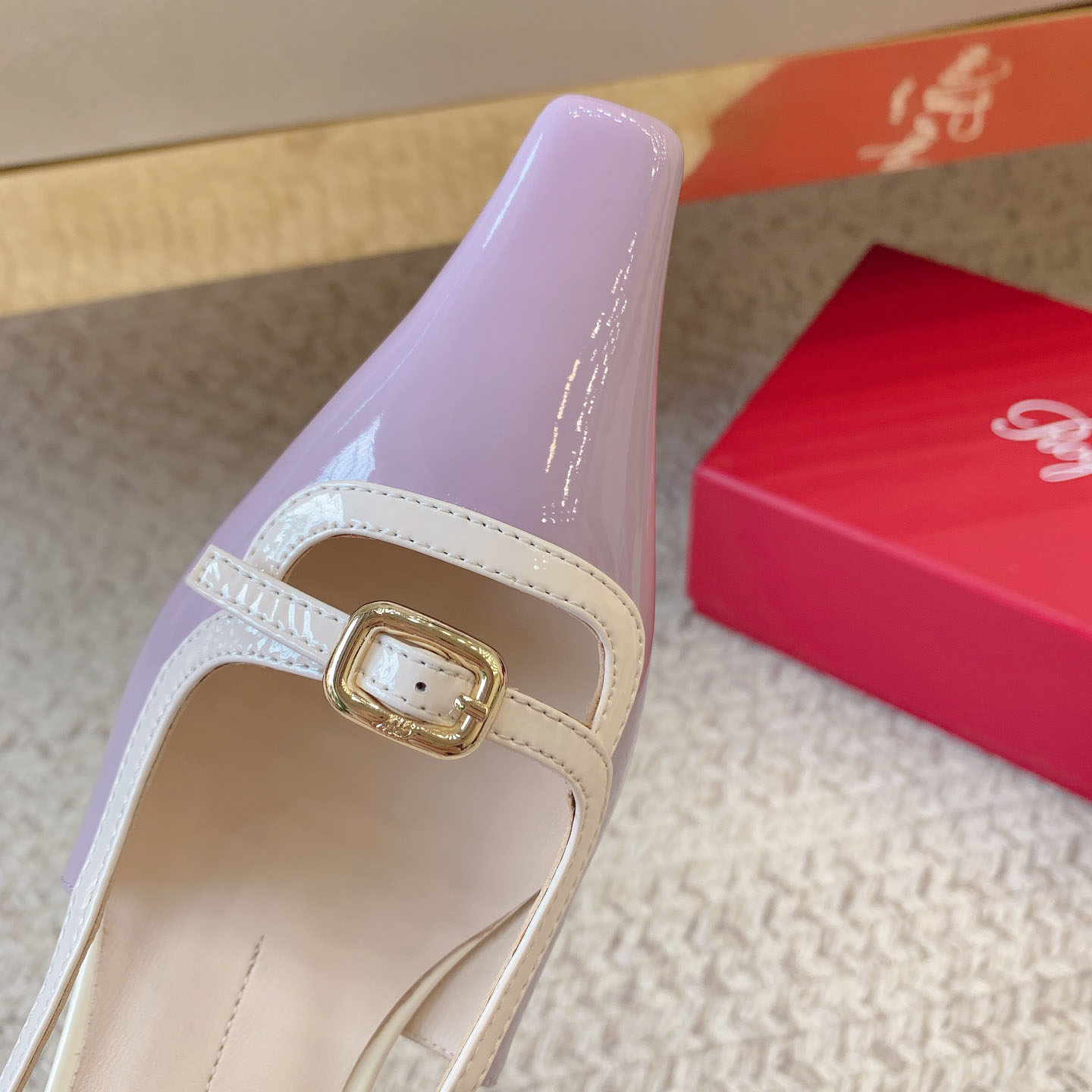 Roger Vivier Viv' Canard Slingback Pumps High Heels In Purple/White/Pink/Yellow/Blue Patent Leather With Metal Buckle (Heel Height 5.5cm) - 图片 5