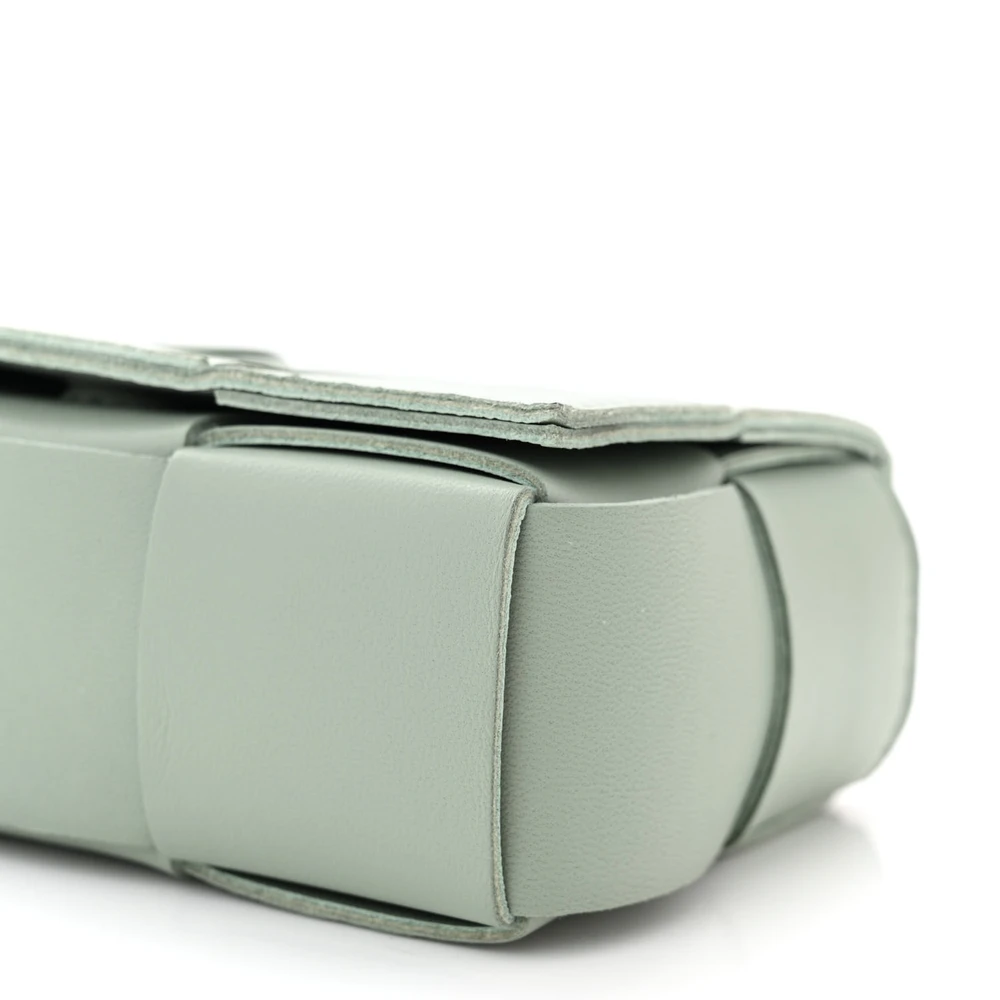 Bottega Veneta Extra Mini Maxi Intrecciato Cassette Crossbody Bag New Sauge Lambskin Leather - 图片 4